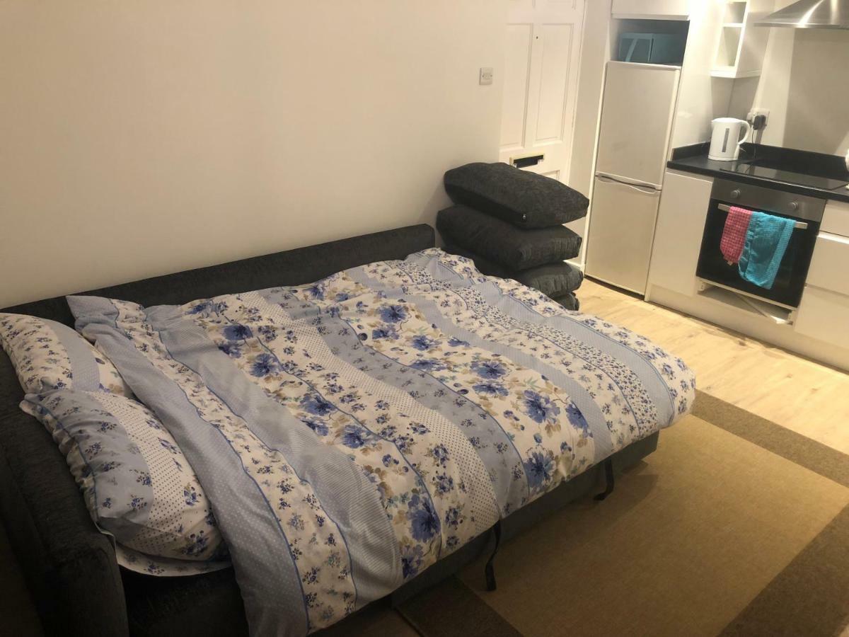 Home-From-Home - Self Catering Garden Apartment, ווטרלוביל מראה חיצוני תמונה