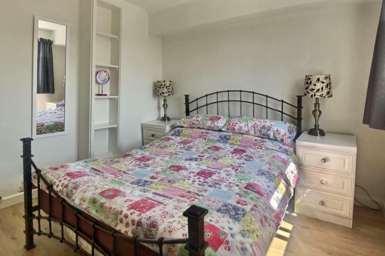 Home-From-Home - Self Catering Garden Apartment, ווטרלוביל מראה חיצוני תמונה