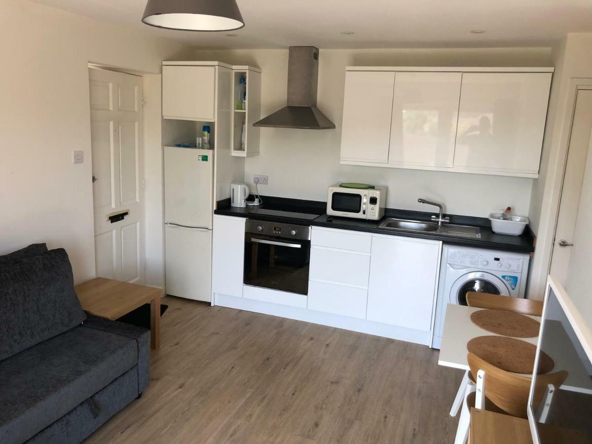 Home-From-Home - Self Catering Garden Apartment, ווטרלוביל מראה חיצוני תמונה