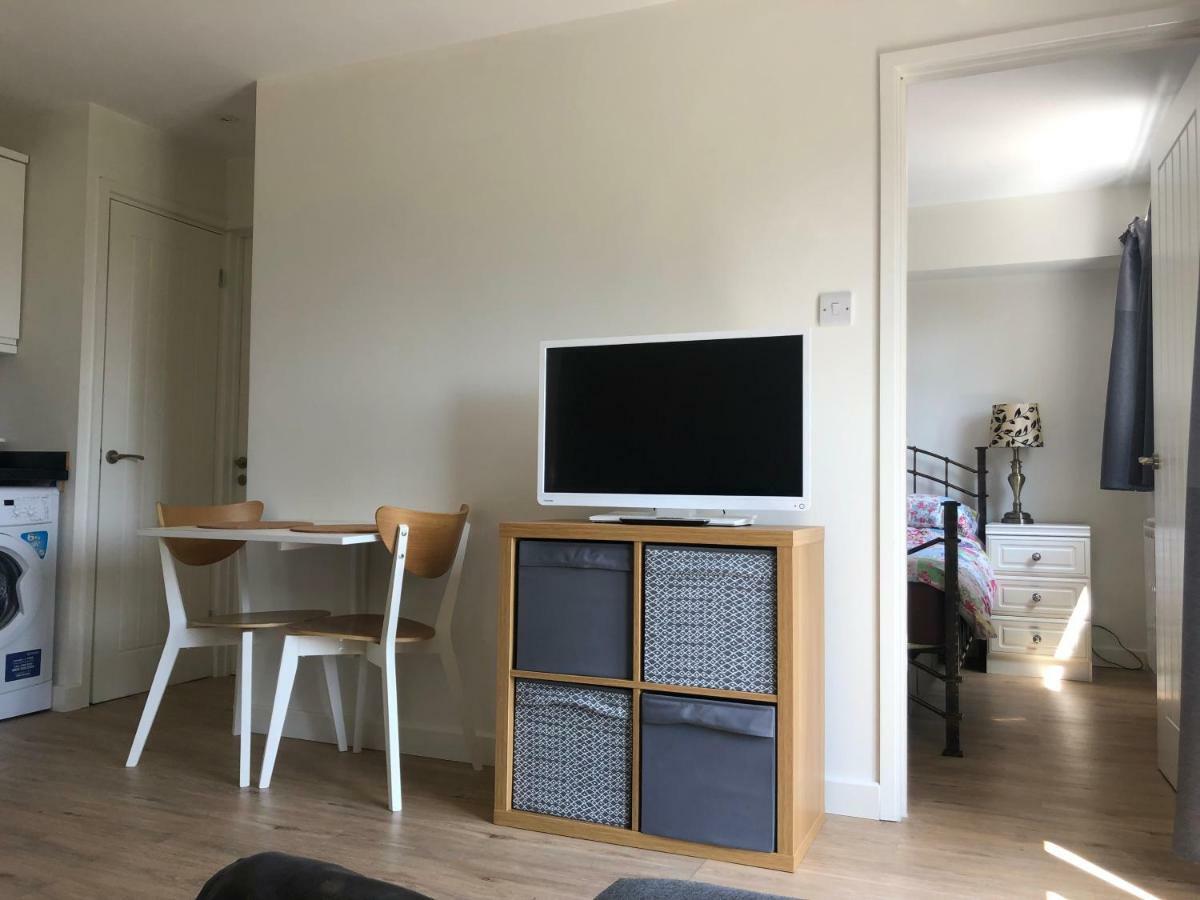 Home-From-Home - Self Catering Garden Apartment, ווטרלוביל מראה חיצוני תמונה