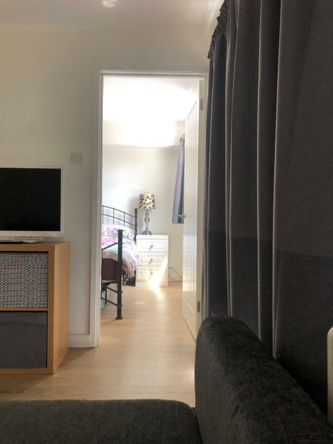 Home-From-Home - Self Catering Garden Apartment, ווטרלוביל מראה חיצוני תמונה